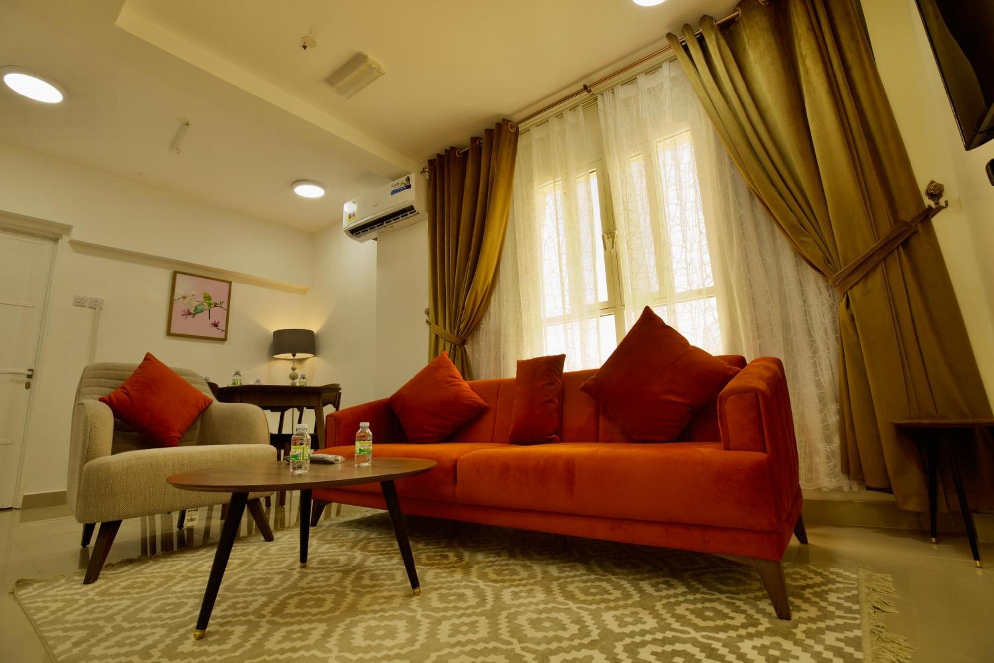Alhamra Horizons Apartment Al Ḩamrāʼ Bagian luar foto