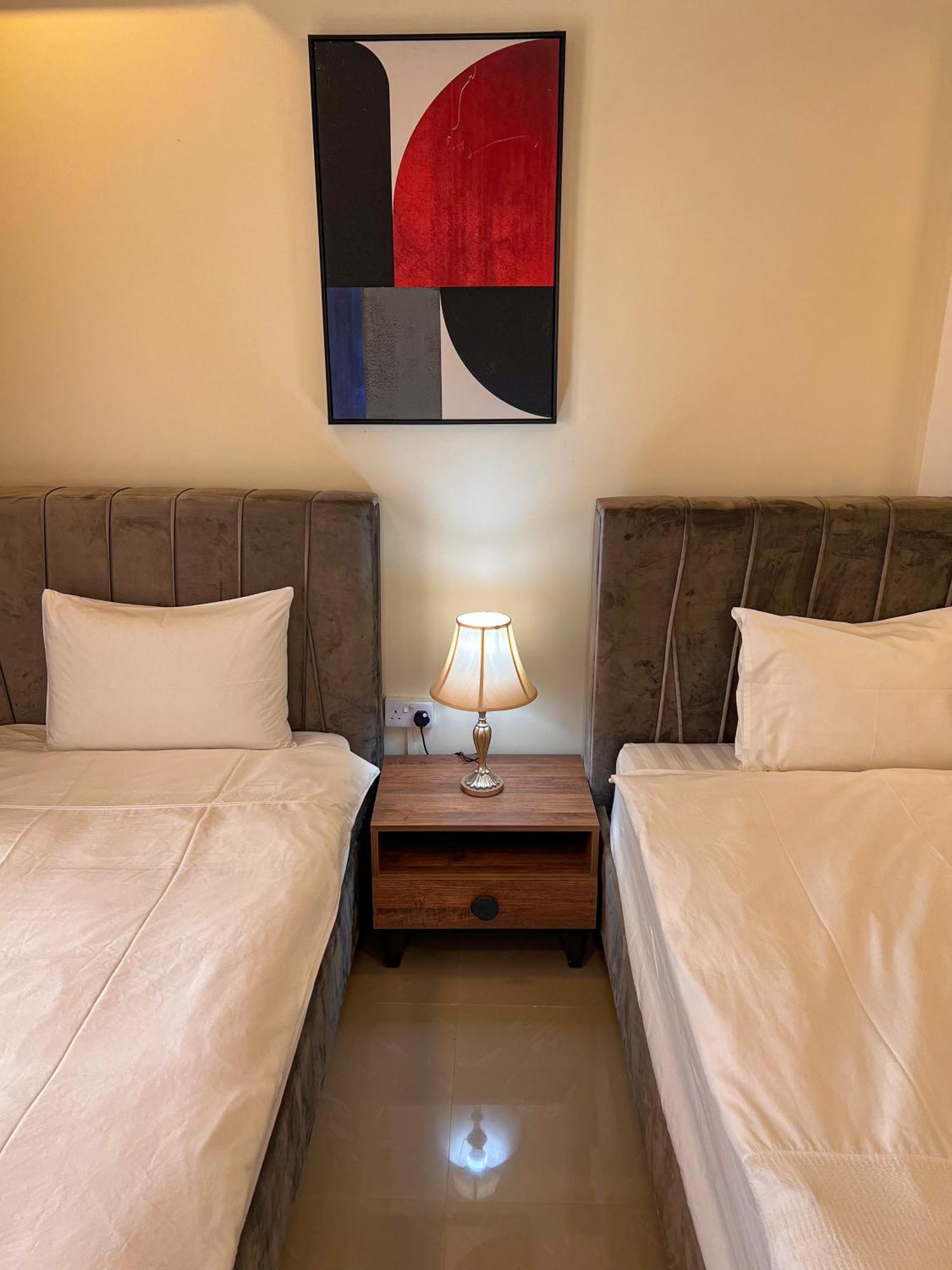 Alhamra Horizons Apartment Al Ḩamrāʼ Bagian luar foto