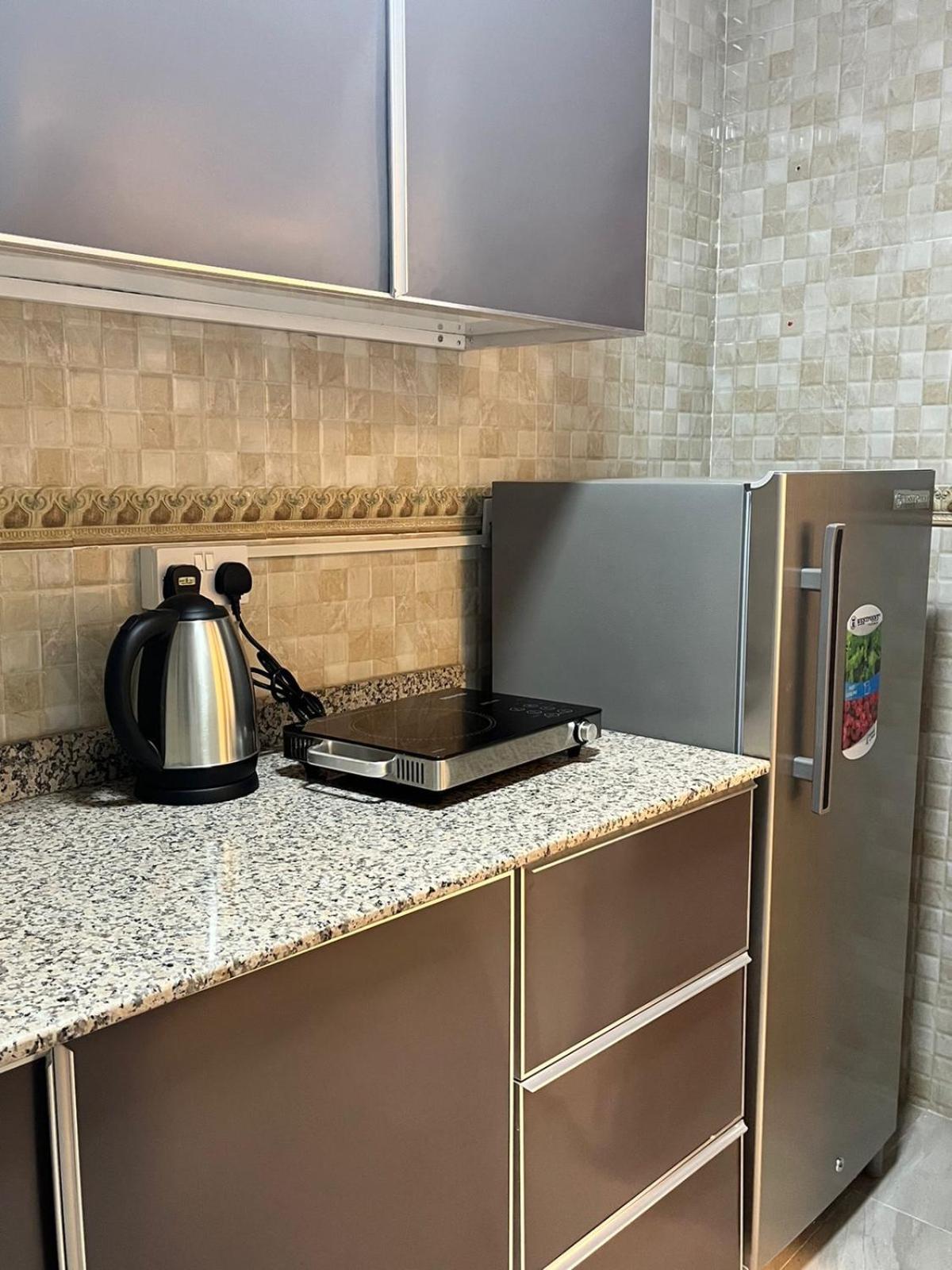 Alhamra Horizons Apartment Al Ḩamrāʼ Bagian luar foto