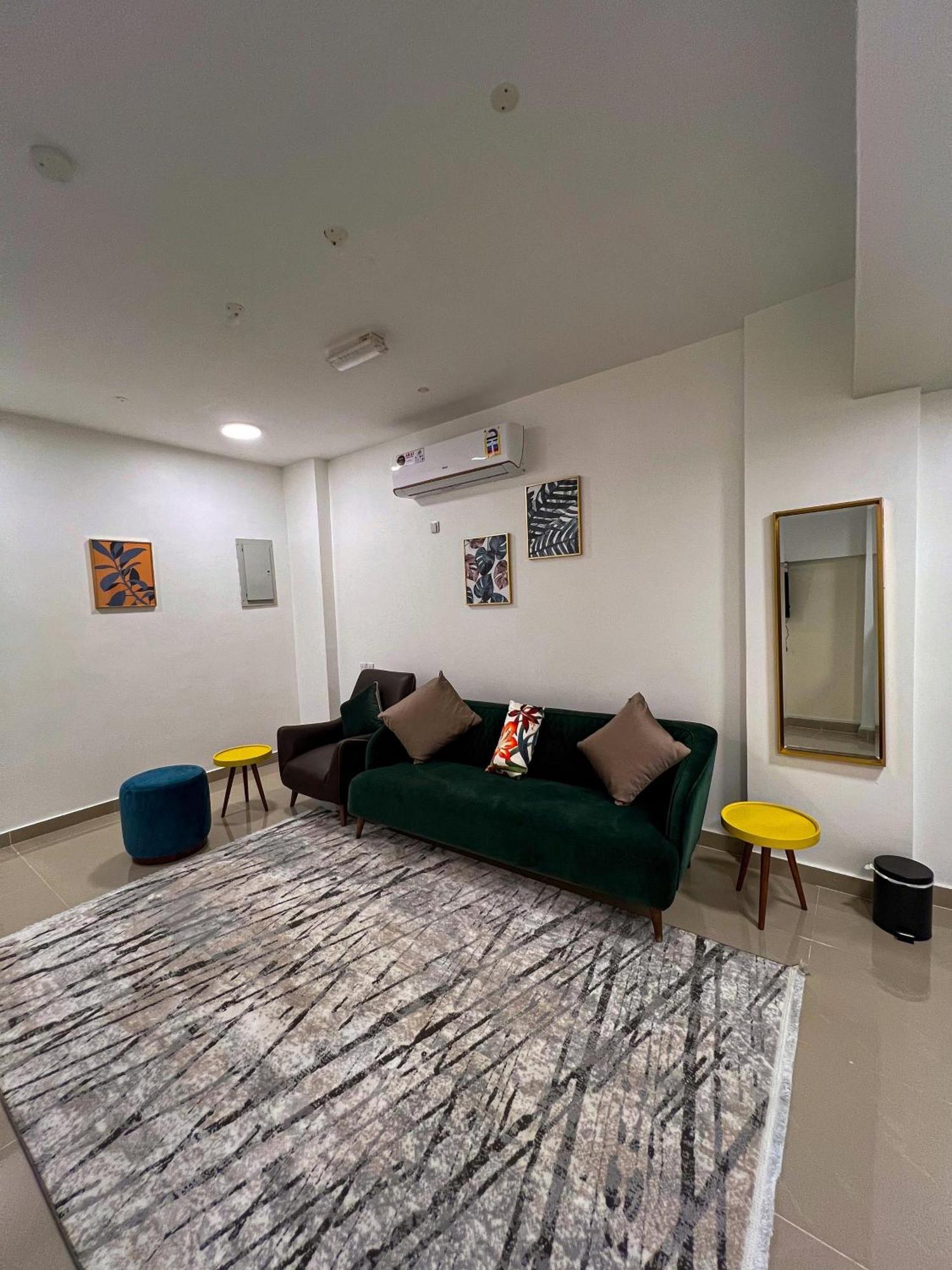 Alhamra Horizons Apartment Al Ḩamrāʼ Bagian luar foto